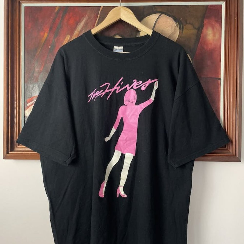 Vintage The Hives Band Graphic t Shirt Alternative Rock Art